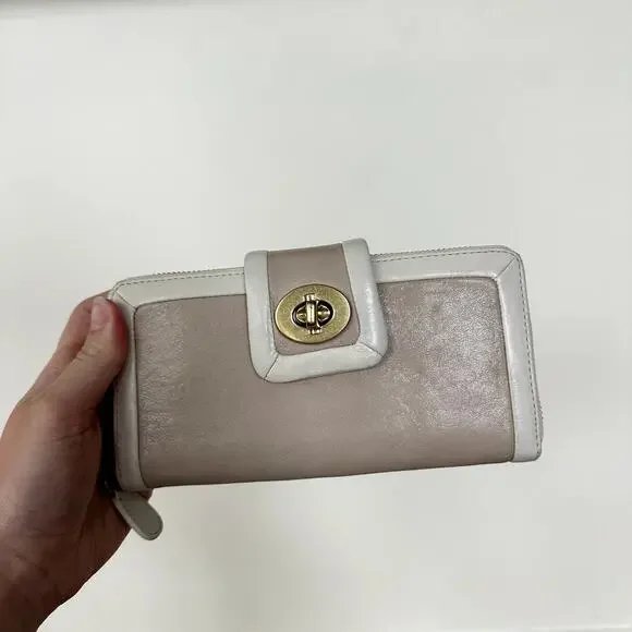 Vintage Coach Continental Zip Around Leather Wallet Almond and Beige - Picture 8 of 16